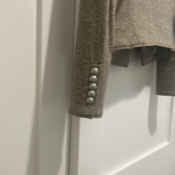 New to closet Veronica Beard Occasions Blazer - Picture 7 of 15